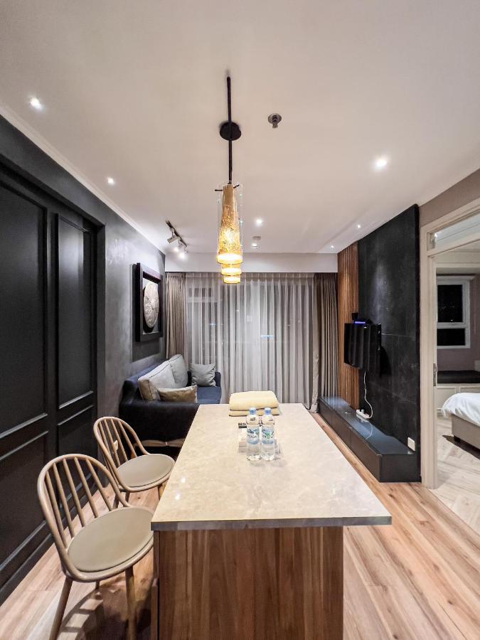 R30 Apartemen Gateway Pasteur 2Br Daymentroom Bandung Kültér fotó